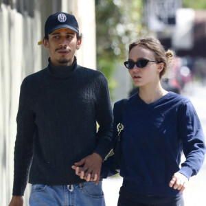 Exclusif - Lily-Rose Depp et son petit ami Yassine Stein vont prendre leur petit-déjeuner à West Hollywood.