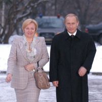 Vladimir Poutine : Son ex-femme Lioudmila remariée à un homme de vingt ans son cadet