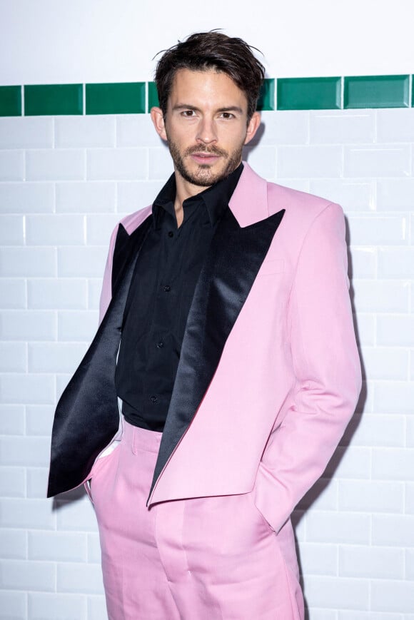 Jonathan Bailey - Photocall du défilé Ami automne-hiver 2022/2023 dans le cadre de la Fashion Week de Paris, le 19 janvier 2022. @ Olivier Borde/bestimage