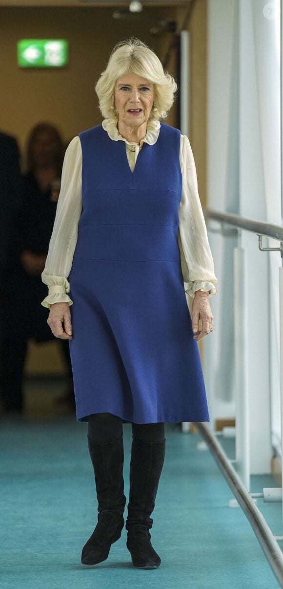 Camilla Parker Bowles, duchesse de Cornouailles, inaugure l'aile "Marcela Botnar" de l'Institut Botnar pour les sciences musculosquelettiques de l'Université d'Oxford, le 26 janvier 2022. 
