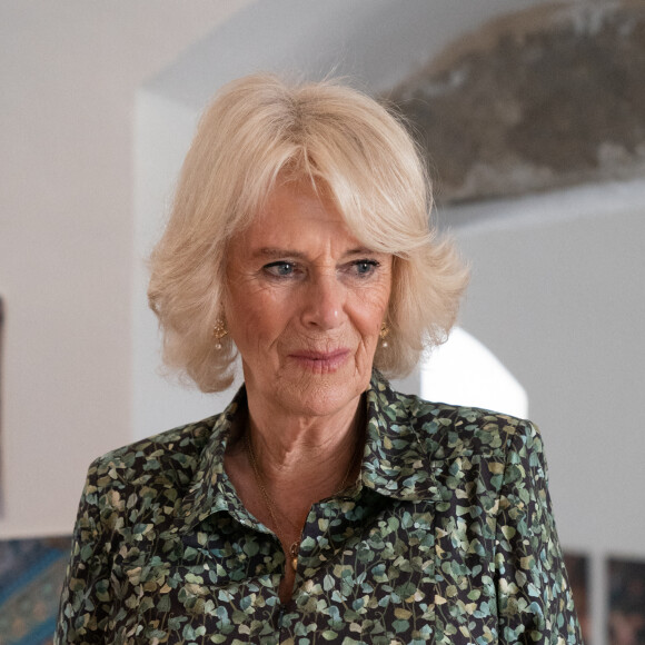 Camilla Parker Bowles, duchesse de Cornouailles, visite une école dans la ville d'Umm Qeis en Jordanie, le 17 novembre 2021. 