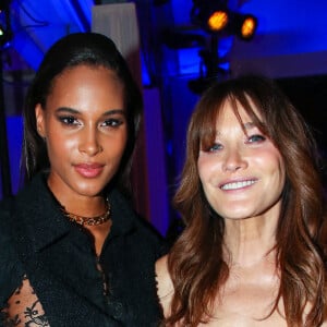 Cindy Bruna et Carla Bruni-Sarkozy - Dîner de l'association AEM, au profit des enfants du Rwanda, au Pavillon Ledoyen à Paris. Le 24 mars 2022. © Borde-Rindoff / Bestimage