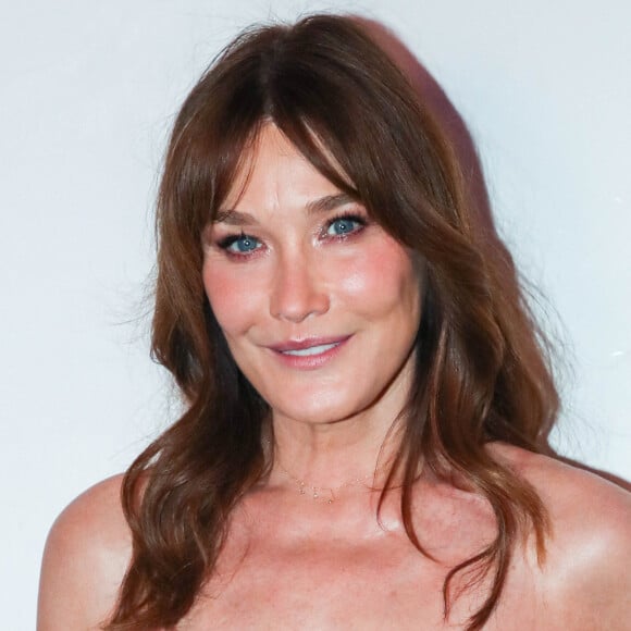 Carla Bruni-Sarkozy - Dîner de l'association AEM, au profit des enfants du Rwanda, au Pavillon Ledoyen à Paris. © Borde-Rindoff / Bestimage