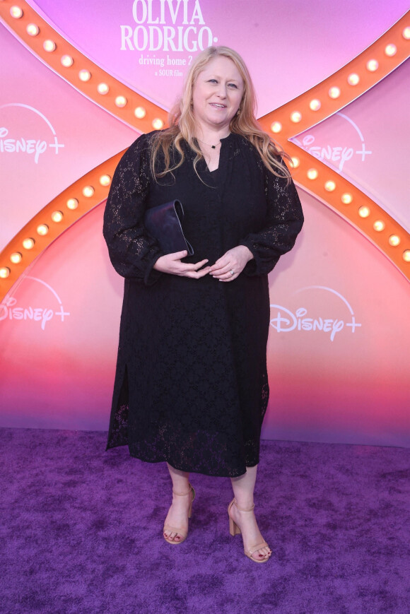 Deb O'Connell à la première de la série Disney + "Olivia Rodrigo: Driving Home 2 U (A Sour Film)" à Los Angeles, le 24 mars 2022. 