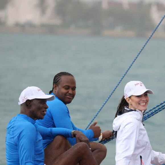 Le prince William, duc de Cambridge, et Catherine (Kate) Middleton, duchesse de Cambridge, assistent à bord d'un bateau de la Bahamas Platinum Jubilee Sailing Regatta à Montagu Bay, Nassau, le 25 mars 2022. 