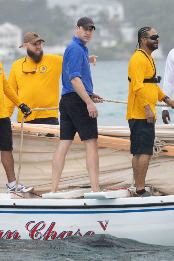 Le prince William, duc de Cambridge, et Catherine (Kate) Middleton, duchesse de Cambridge, assistent à bord d'un bateau de la Bahamas Platinum Jubilee Sailing Regatta à Montagu Bay. Nassau, le 25 mars 2022. 