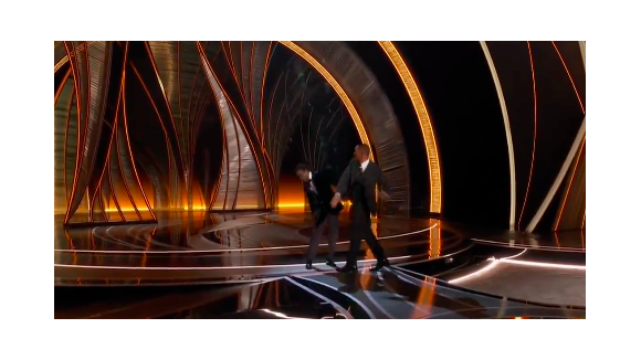 Oscars 2022 - Will Smith frappe violemment Chris Rock en direct : "Il vient de me démonter la tête !"