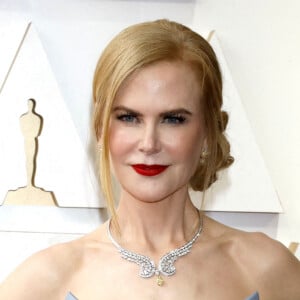 Nicole Kidman, dans une robe Armani, au photocall de la 94ème édition de la cérémonie des Oscars à Los Angeles, le 27 mars 2022.