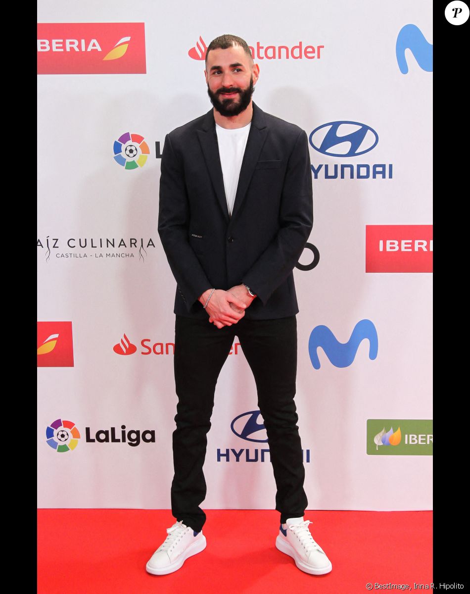 Karim Benzema au photocall de la soirée des "AS Sports Awards 2021" à Madrid, le 14 décembre 2021. © Irina R. Hipolito/AFP7 via Zuma Press/Bestimage