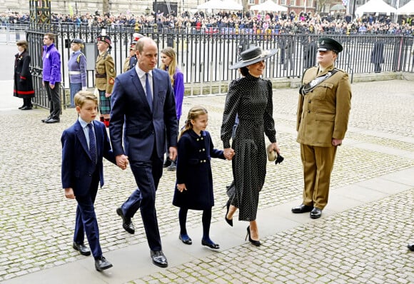 Le prince William, duc de Cambridge, et Catherine (Kate) Middleton, duchesse de Cambridge, Le prince George de Cambridge et la princesse Charlotte de Cambridge - Service d'action de grâce en hommage au prince Philip, duc d'Edimbourg, à l'abbaye de Westminster à Londres, le 29 mars 2022.