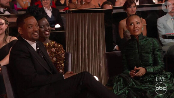 Moment de sidération aux Oscars 2022 : Après une blague de Chris Rock sur Jada Pinkett Smith, la femme de Will Smith, ce dernier est monté sur la scène des Oscars pour gifler l'humoriste devant l'assemblée médusée
