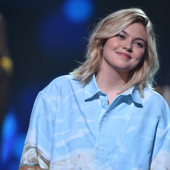 Exclusif - Louane Emera - Enregistrement de l'émission "300 Choeurs chantent Dassin" à Paris, qui sera diffusée le 16 octobre sur France 3. Le 15 septembre 2020 © Tiziano Da Silva / Bestimage 