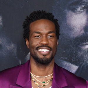 Yahya Abdul-Mateen II au photocall de la première du film "Ambulance" à Los Angeles le 4 avril 2022. 