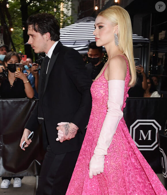 Brooklyn Beckham et sa fiancée Nicola Peltz - Les people à la sortie du Mark Hotel pour se rendre à la soirée du Met Gala (Met Ball) 2021 à New York, le 13 septembre 2021. 