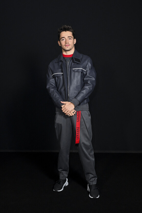 Charles Leclerc dans les backstage du défilé de mode automne-hiver 2022/2023 "Ferrari" lors de la fashion week de Milan. Le 27 février 2022