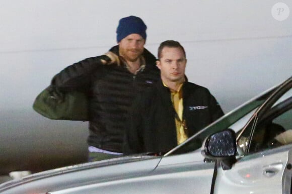 Premières photos du prince Harry à son arrivée à l'aéroport de Victoria à Sidney au Canada pour rejoindre sa femme M. Markle, la duchesse de Sussex, le 20 janvier 2020