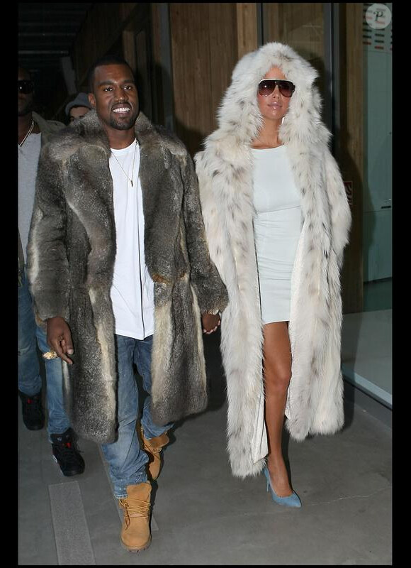 Kanye West et Amber Rose arrivent au défilé de mode Louis Vuitton Collection Hommes Automne Hiver 2010 2011 le 21 janvier 2010 à Milan 