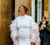 Amel Bent, enceinte, à la sortie du défilé femme Giambattista Valli Automne/Hiver 2022/2023 lors de la Fashion Week de Paris, France, le 7 mars 2022. © Veeren-Clovis/Bestimage 