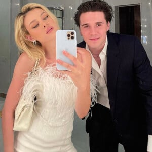 Brooklyn Beckham et sa fiancée Nicola Ann Peltz. Janvier 2022.