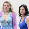 Courteney Cox et Busy Phillips sur le tournage de la série Cougar Town, à Los Angeles. 21/01/2010