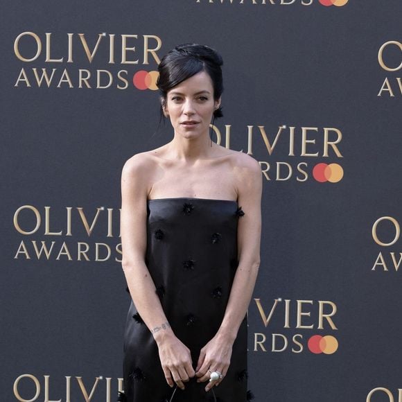 Lily Allen au photocall des "Olivier Awards" au Royal Albert Hall à Londres