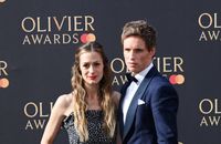 Olivier Awards : Eddie Redmayne victorieux devant sa femme, Lily Allen et David Harbour radieux