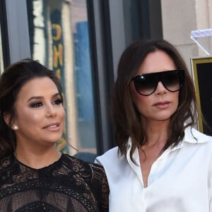 Eva Longoria enceinte et Victoria Beckham - Eva Longoria reçoit son étoile sur le Walk Of Fame à Hollywood, le 16 avril 2018 © Chris Delmas/Bestimage 