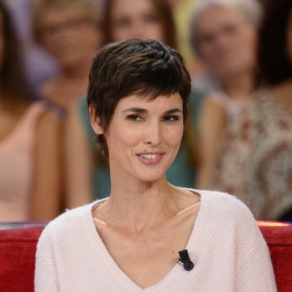 Eglantine Éméyé - Enregistrement de l'émission "Vivement Dimanche" à Paris le 7 octobre 2015 et qui sera diffusée le 11 Octobre 2015.