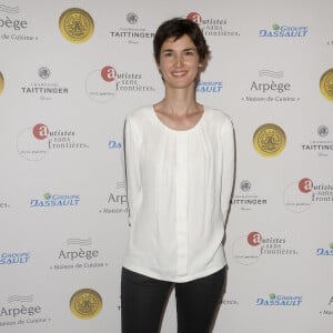 Églantine Eméyé - Soirée de prestige à l'hôtel Marcel Dassault Pour "Autistes sans Frontières" à Paris le 16 avril 2015. 