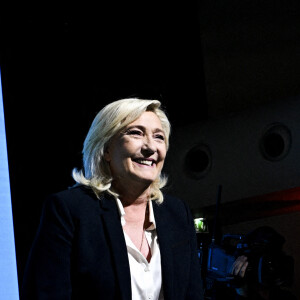 Marine Le Pen candidate du Rassemblement National (RN) à son QG lors du premier tour des élections présidentielles, à Paris le 10 avril 2022