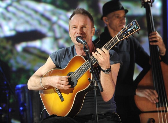 Sting a livré un superbe show pour Haïti le 22/01/10 à New York .