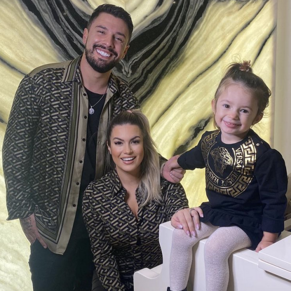 Carla Moreau et son mari Kevin Guedj sont les parents d'une petite fille prénommée Ruby (2 ans) - Instagram