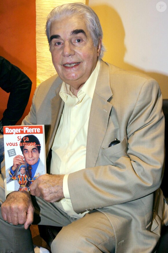 Le comédien Roger Pierre en 2006 pour la présentation de son livre
