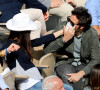 Vianney et sa compagne Catherine Robert dans les tribunes des Internationaux de France de tennis de Roland-Garros à Paris, le 5 juin 2021. © Dominique Jacovides/Bestimage
