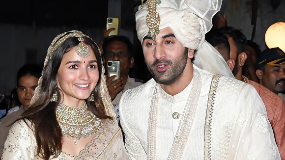 Alia Bhatt et Ranbir Kapoor sublimes : mariage grandiose pour les stars de Bollywood