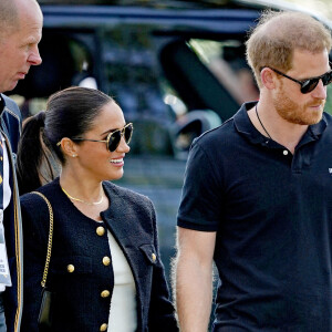 Le prince Harry et Meghan Markle lors du "Land Rover Challenge" au premier jour des Invictus Games 2020 à La Haye, le 16 avril 2022.. Photo by Aaron Chown/PA Wire/ABACAPRESS.COM