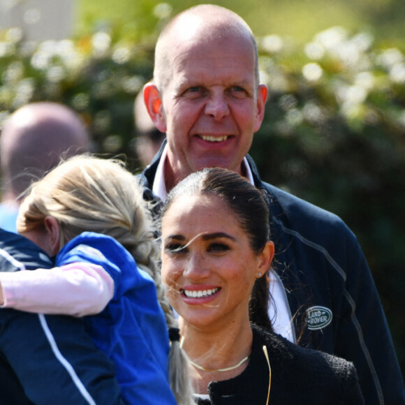 Le prince Harry et Meghan Markle lors du "Land Rover Challenge" au premier jour des Invictus Games 2020 à La Haye, le 16 avril 2022. 