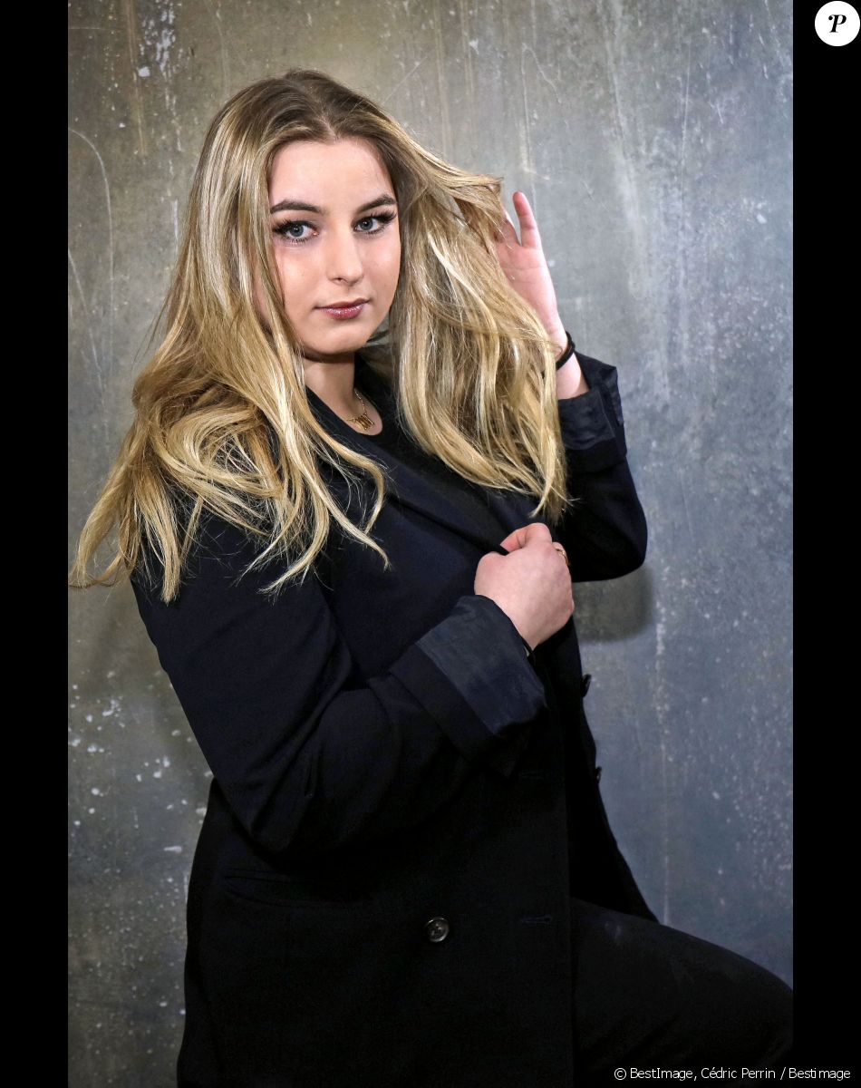 Portrait de Darina Scotti-Vartan (fille adoptive de la chanteuse S.Vartan et T.Scotti), lors de l'enregistrement de l'émission "L'Instant de Luxe". Le 15 novembre 2021 © Cédric Perrin / Bestimage