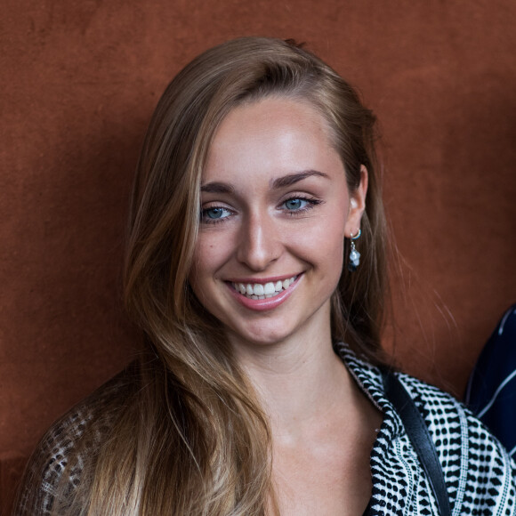 Emma Smet - People au village des Internationaux de Tennis de Roland Garros à Paris, le 6 juin 2018. © Cyril Moreau/Bestimage