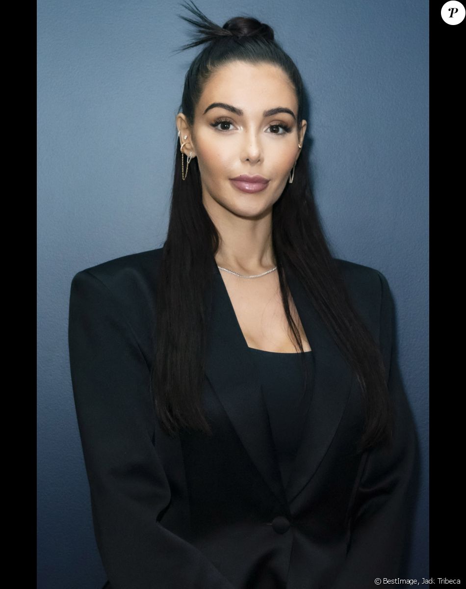Exclusif - Nabilla Benattia - Nabilla Benattia, son mari Thomas Vergara et leur fils Milann posent lors de l'avant première du documentaire "Nabilla sans filtre" (Amazon Prime Vidéo) à Paris© Jack Tribeca / Bestimage