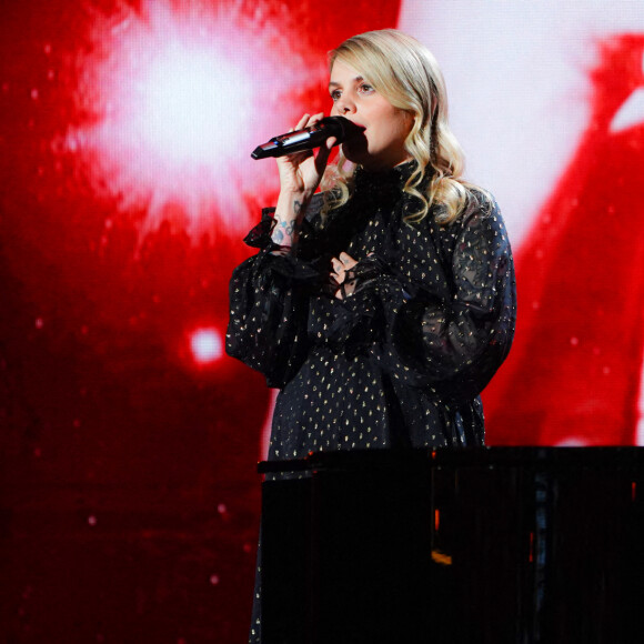 Coeur de Pirate (Béatrice Martin) - Surprises - Enregistrement de l'émission "La boîte à secrets 11", présentée par F.Bollaert et diffusée le 19 novembre sur France 3. Le 4 octobre 2021 © Rubens Hazon / Bestimage