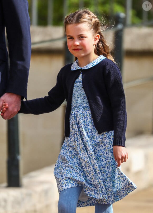 La princesse Charlotte de Cambridge - La famille royale britannique quitte la chapelle Saint-Georges de Windsor après la messe de Pâques/