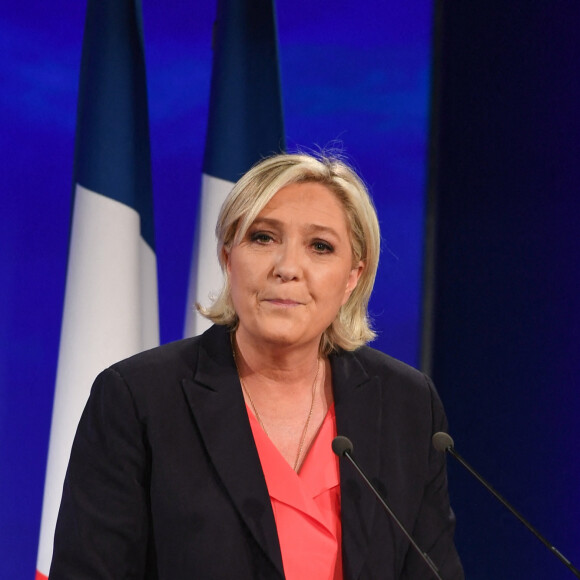 La candidate du Front National Marine Le Pen lors de sa déclaration après l'annonce de sa défaite au deuxième tour des élections présidentielles au Chalet du Lac, bois de Vincennes à Paris, le 7 mai 2017