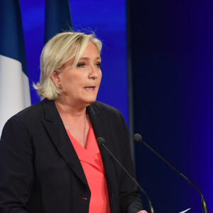 La candidate du Front National Marine Le Pen lors de sa déclaration après l'annonce de sa défaite au deuxième tour des élections présidentielles au Chalet du Lac, bois de Vincennes à Paris, le 7 mai 2017