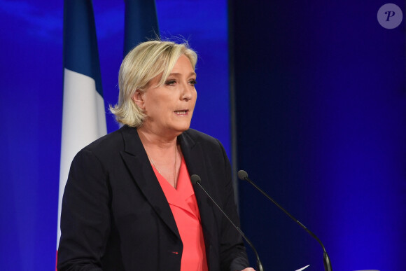 La candidate du Front National Marine Le Pen lors de sa déclaration après l'annonce de sa défaite au deuxième tour des élections présidentielles au Chalet du Lac, bois de Vincennes à Paris, le 7 mai 2017