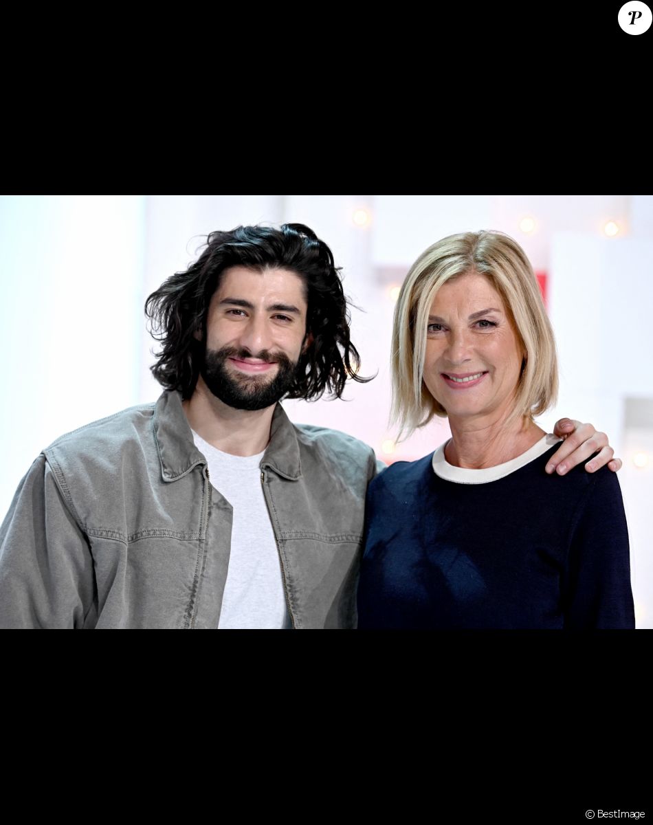 Exclusif - MB 14 (Mohamed Belkhir) et Michèle Laroque - Enregistrement de l'émission "Vivement Dimanche prochain" présentée par M.Drucker et diffusée le 24 avril sur France 2. Le 15 avril 2022 © Guillaume Gaffiot / Bestimage Exclusive - No Web No Blog pour Belgique et Suisse