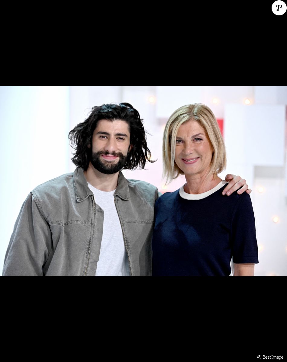 Exclusif - MB 14 (Mohamed Belkhir) et Michèle Laroque - Enregistrement de l'émission "Vivement Dimanche prochain" présentée par M.Drucker et diffusée le 24 avril sur France 2. Le 15 avril 2022 © Guillaume Gaffiot / Bestimage Exclusive - No Web No Blog pour Belgique et Suisse