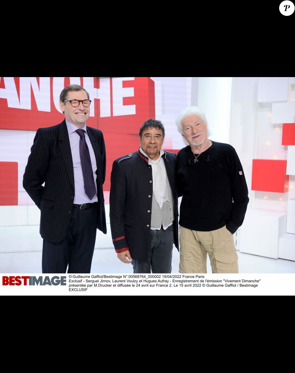 L'ancien espion russe Sergueï Jirnov, Laurent Voulzy et Hugues Aufray dans "Vivement dimanche" le 24 avril 2022 diffusée sur France 2