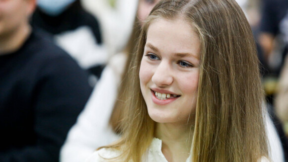 Leonor d'Espagne assure à seulement 16 ans : engagement en solo réussi pour la fille de Letizia et Felipe