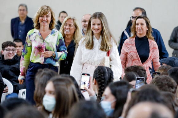 La princesse Leonor arrive à la Journée de la jeunesse et de la cybersécurité : "Profitez d'Internet en toute sécurité" à Madrid, organisée par l'Institut national de la cybersécurité (INCIBE), le 20 avril 2022. 